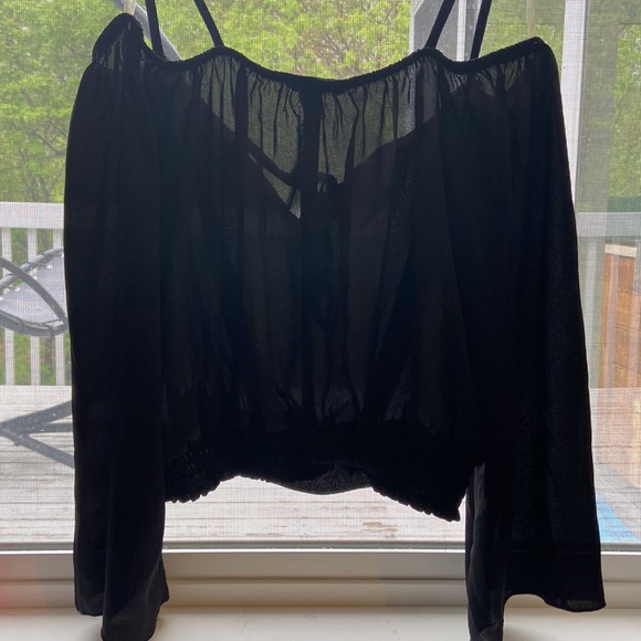 revamp black flowy off the shoulder long sleeve shirt size:small - Picture 3 of 4